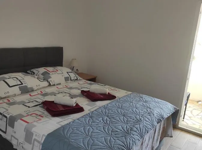 Apartment By The Sea