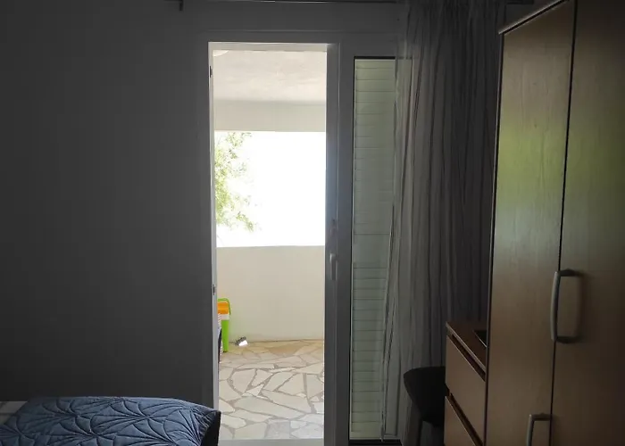 Apartment By The Sea